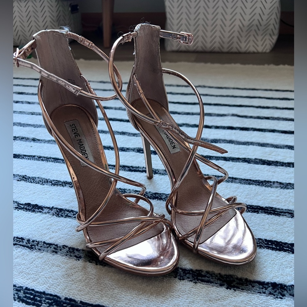 ✨Steve Madden Rose Gold Strappy Heels